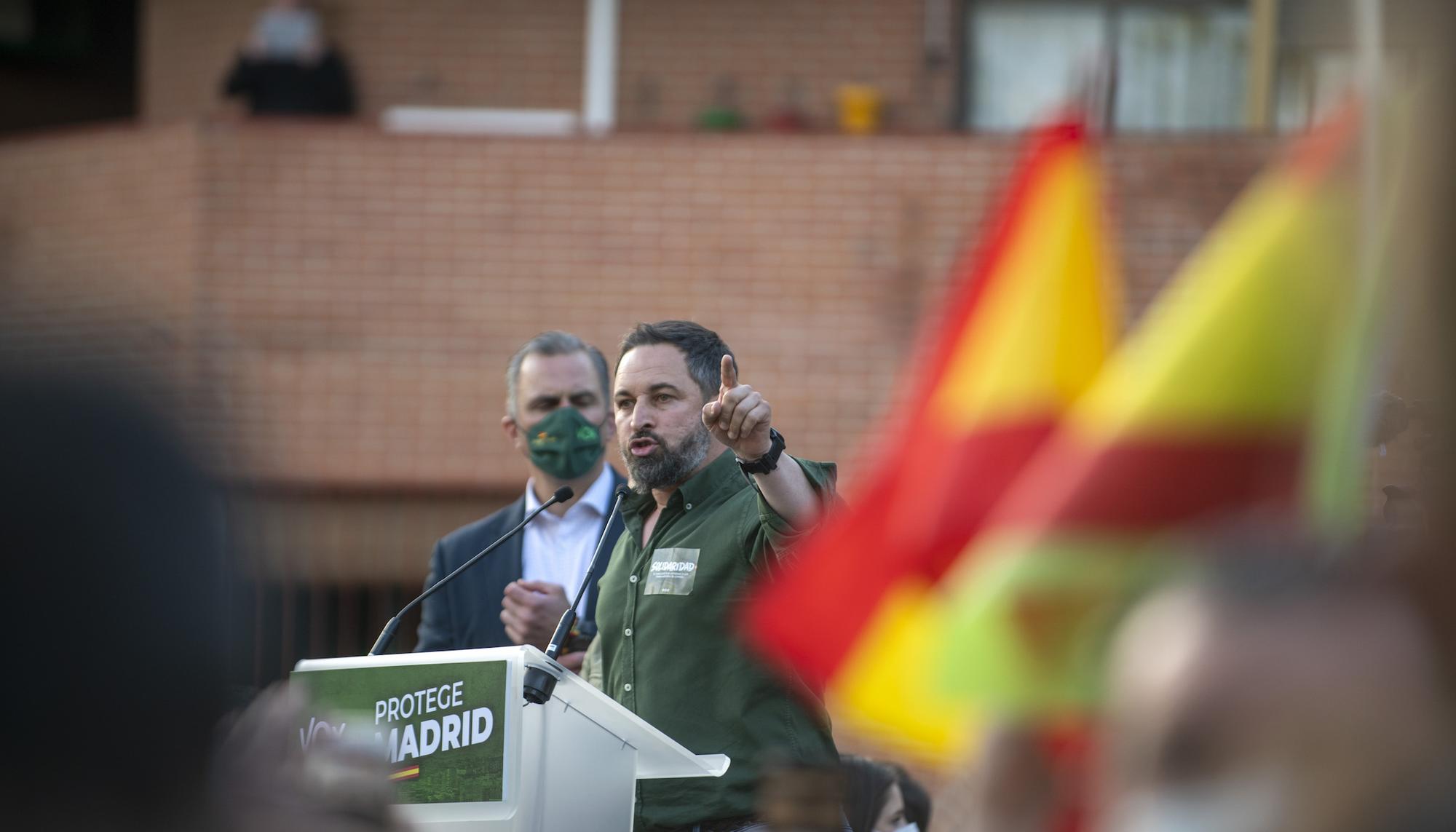 Mitín de Vox en Vallecas y carga policial - 17